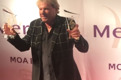 Bernhard Brink überglücklich mit seinen beiden Smago-Awards