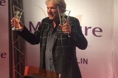 Bernhard Brink überglücklich mit seinen beiden Smago-Awards